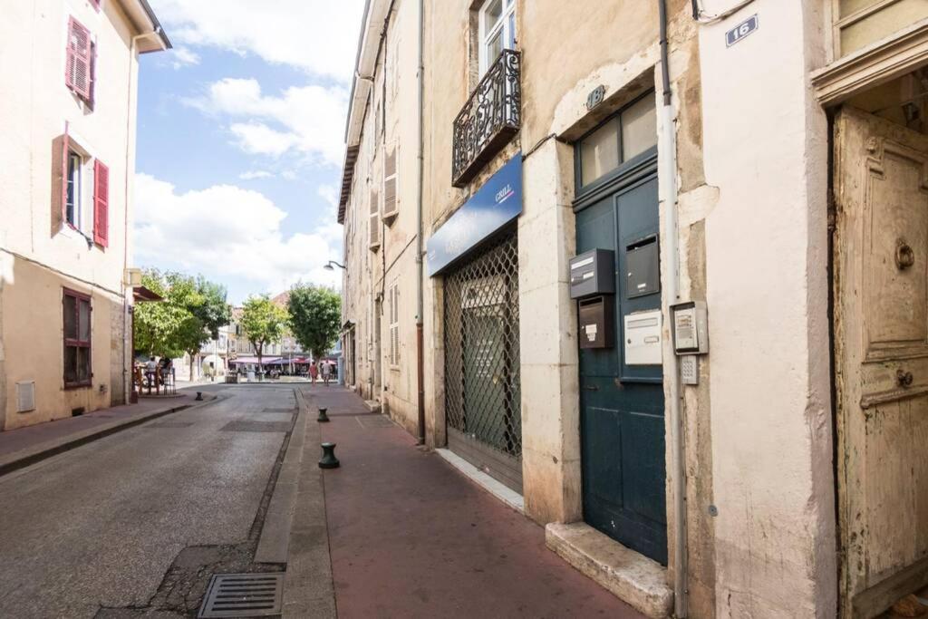 L'Escale - Topdestination-Bourg - Centre Ville - Classe 3 Etoiles Exterior photo